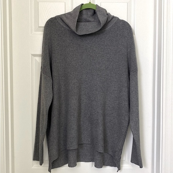 Devotion by Cyrus Sweater - Picture 2 of 5